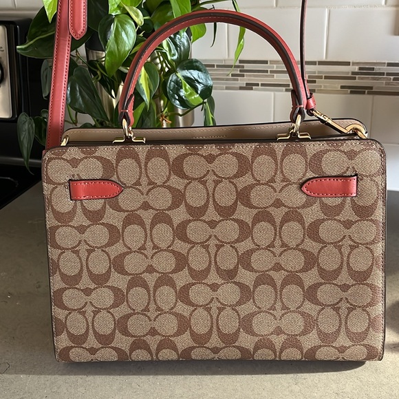 Coach Lane Carryall - Picture 5 of 15